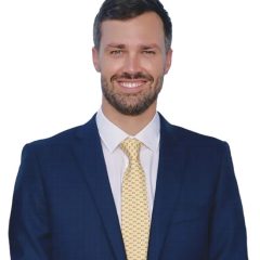 6948-holt-s-cutler-md-headshot